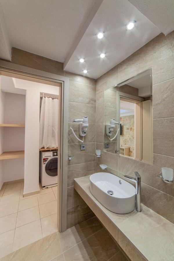 Anastasia Luxury Suites By Xenius Zeus In Nea Флогита Экстерьер фото