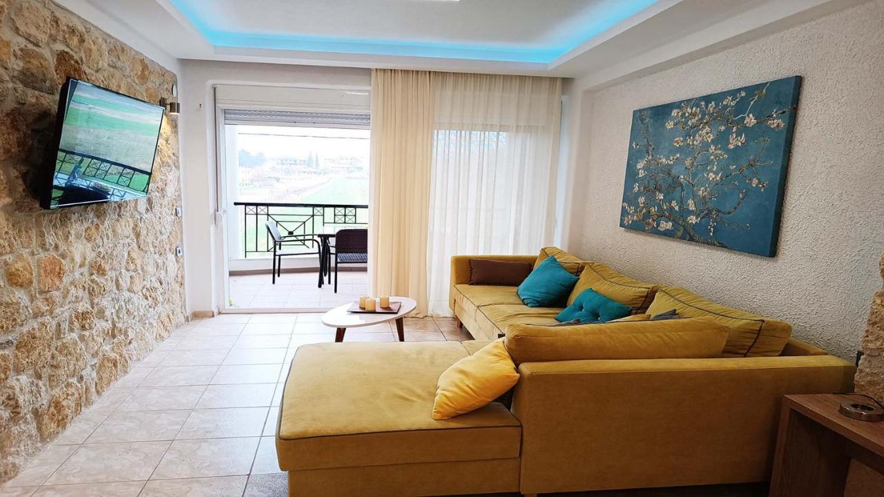 Anastasia Luxury Suites By Xenius Zeus In Nea Флогита Экстерьер фото